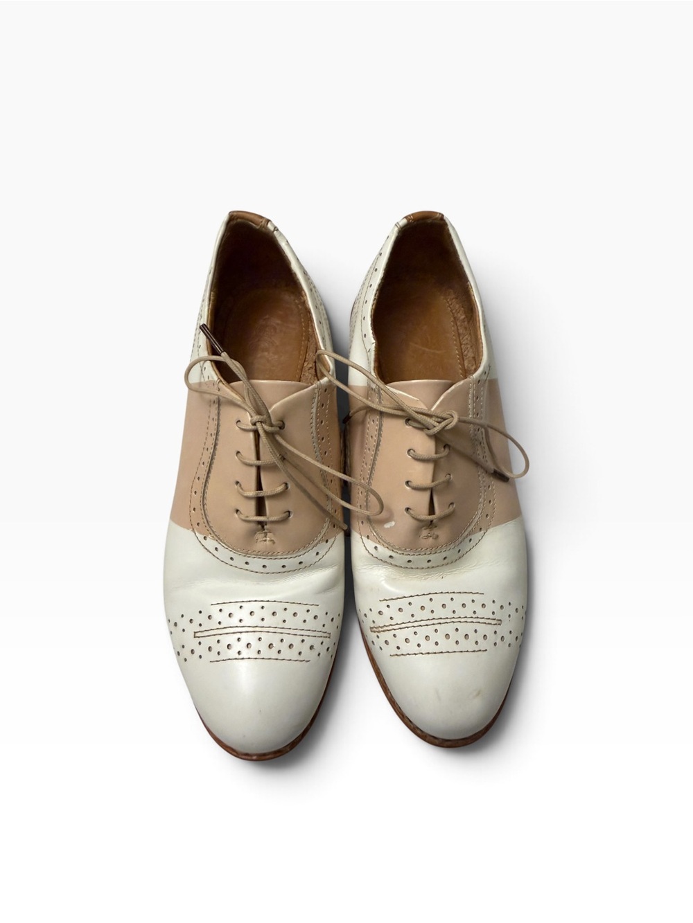 Angela Scott Two-Tone White and Beige Women’s Brogue Oxford Flats,SZ38,pre-owned
